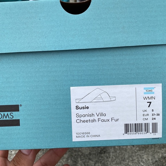 TOMS WMN - Picture 3 of 3